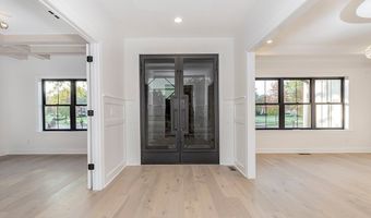 29549 N Hilltop Rd, Orange, OH 44022