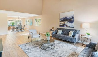 7945 Shadow Hill Dr, La Mesa, CA 91941