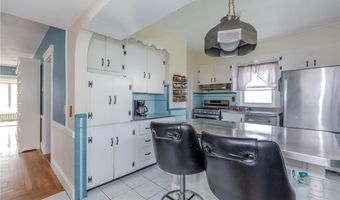 71 Clarence St, Cranston, RI 02910