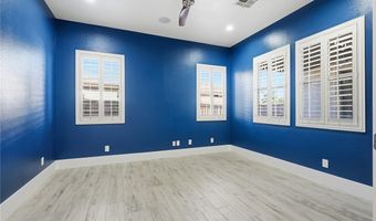 10820 Woodstream Ct, Las Vegas, NV 89135