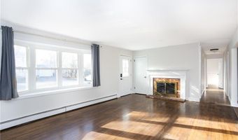 11 Granada Ter, Middletown, RI 02842