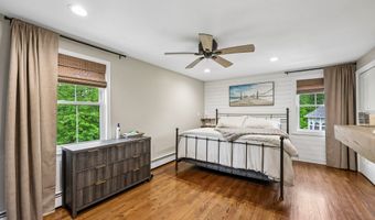 14 Cedrus Ct, Branford, CT 06405