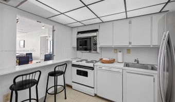3701 N Country Club Dr 2209, Aventura, FL 33180