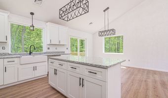 178 Tripp Hollow Rd, Brooklyn, CT 06234