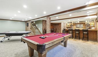 102 Greenhurst Ct, Auburn, IN 46706
