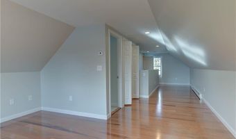 429 Forest Ave, Middletown, RI 02842