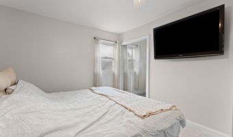 5 TRINITY Pl, Barrington, NJ 08007