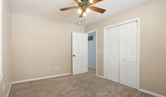 39450 N Circle Ave, Antioch, IL 60002