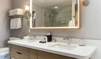 126 Riverfront Ln 204, Avon, CO 81620