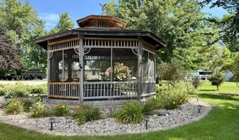 146 Washington Ave, Alden, MN 56009