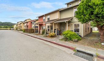 962 Courtyard Cir, Arcata, CA 95521