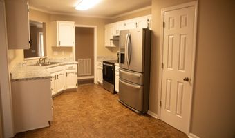 1805 Apache Dr, Albertville, AL 35950