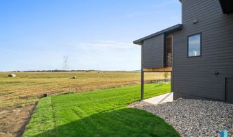 1517 W Autumn Cir, Brandon, SD 57005