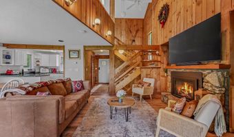 139 Summit Dr, Campton, NH 03223