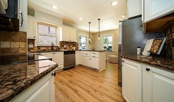 8076 Winona Ave, Allen Park, MI 48101
