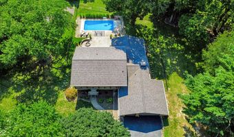 8852 Ridge Hill Dr, Indianapolis, IN 46217