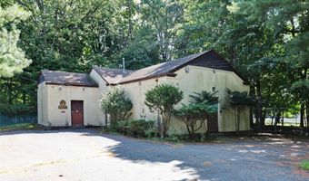 33 Church Rd, Airmont, NY 10952