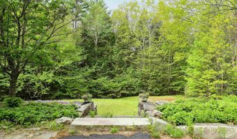 2 Parker Farm Ln, Amherst, NH 03031