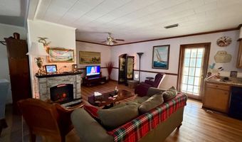 5459 Highway 2, Bascom, FL 32423