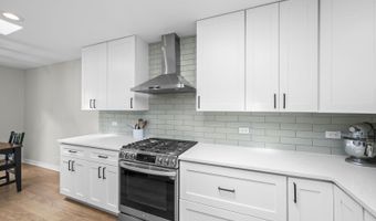 2518 N Ridge Ave, Arlington Heights, IL 60004