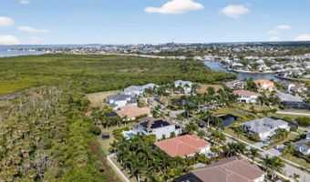 830 MANNS HARBOR Dr, Apollo Beach, FL 33572