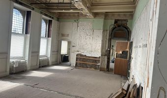 49 E Main St, Amsterdam, NY 12010
