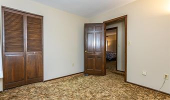 928 Northdale Dr, Alton, IL 62002