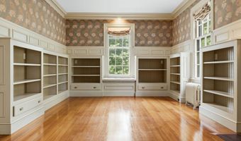 852 Hale St, Beverly, MA 01915