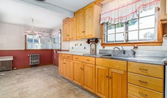 154 Essex Rd, North Kingstown, RI 02852