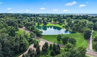 1533 Dietrich Place Ct, Ballwin, MO 63021