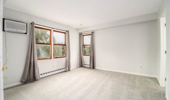 55 Mill Plain Rd 32-20, Danbury, CT 06811