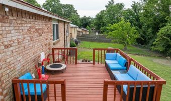 904 N St, Barling, AR 72923