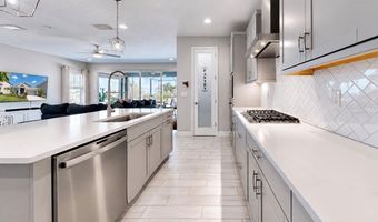 6364 ROADSTEAD Ct, Apollo Beach, FL 33572