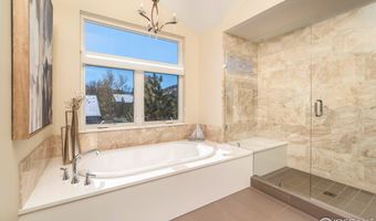 563 Locust Pl, Boulder, CO 80304