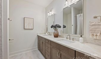 1421 Winston Dr, Charlotte, NC 28205