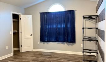 57 Brandon St, Baxley, GA 31513
