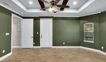 839 Shady Grv, Adkins, TX 78101