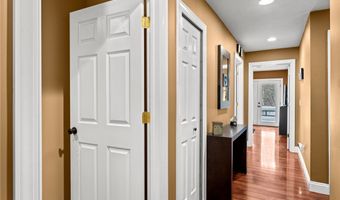 10121 Crows Nest Cv, Aurora, OH 44202