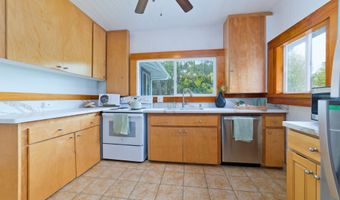 2048 KALANIANAOLE St, Hilo, HI 96720