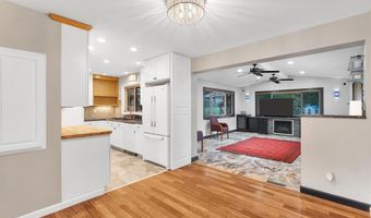 157 Romine Cir, Ballwin, MO 63011