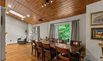16 Spectacle Ave, Warwick, RI 02888