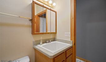 38 A N Woodard Ave, Absarokee, MT 59001