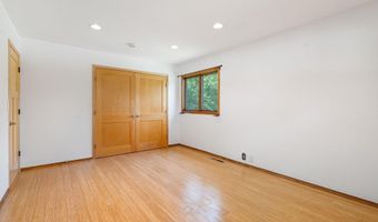 2006 11th Ave NE, Austin, MN 55912