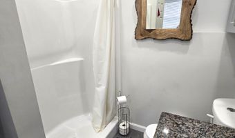 5 N Vigue Shore Rd, Albion, ME 04910