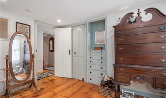 22 Brayton Rd, Smithfield, RI 02917
