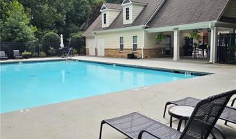 11143 Blackbird Ln, Alpharetta, GA 30022