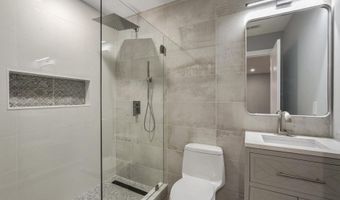 4917 ERIE St, Annandale, VA 22003