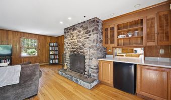 5 Pinecrest Cir, Bedford, NH 03110