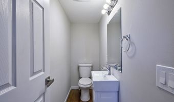 6 Levitt Ave, Bergenfield, NJ 07621