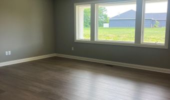 1701 Elm St, Auburn, IN 46706